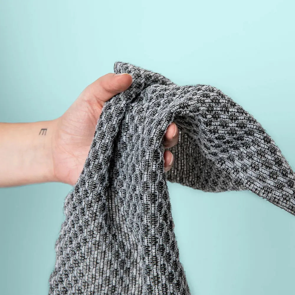 Get Glowing, Smooth, Silky-Soft Skin With This Japanese Hexagon Weave Exfoliating Towel